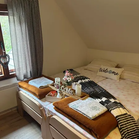 Planinska Koca Na Kopitniku *