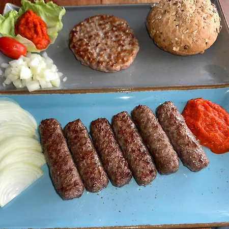بيت خشبي Planinska Koca Na Kopitniku