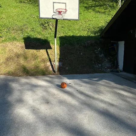 Planinska Koca Na Kopitniku *