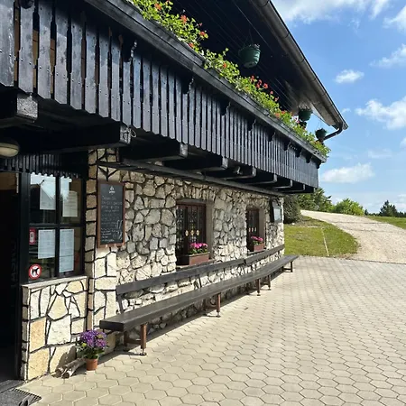 Planinska Koca Na Kopitniku ロッジ Dol pri Hrastniku