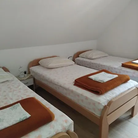 Planinska Koca Na Kopitniku