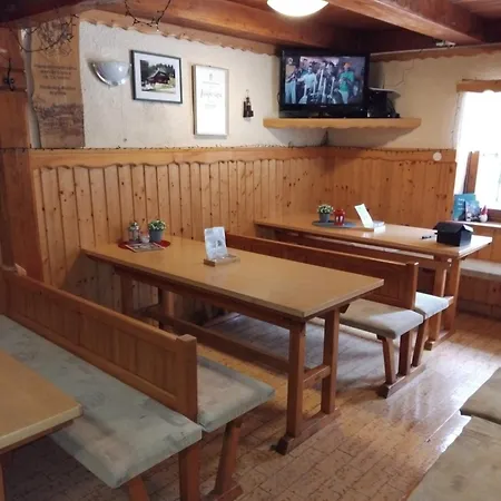Planinska Koca Na Kopitniku Lodge *