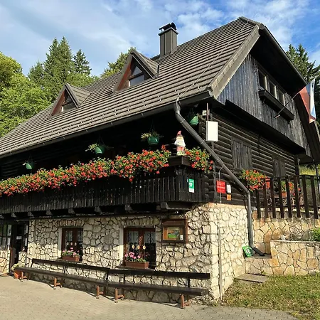 Planinska Koca Na Kopitniku Orman Evi Dol pri Hrastniku