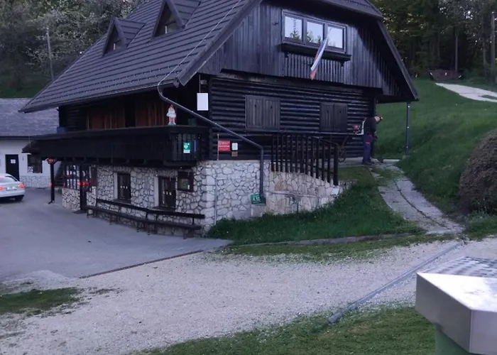 Planinska Koca Na Kopitniku