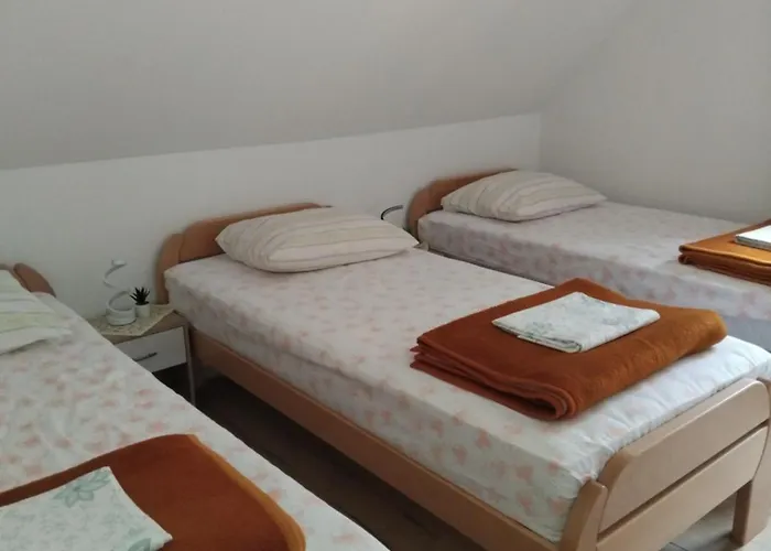 Planinska Koca Na Kopitniku