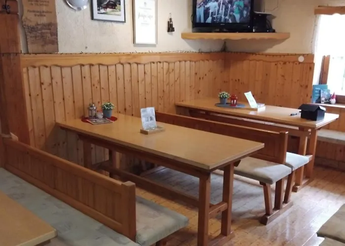 Planinska Koca Na Kopitniku Lodge *