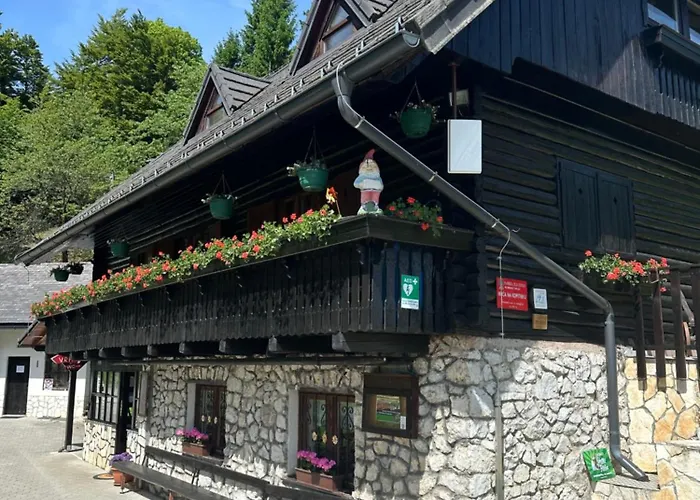 Planinska Koca Na Kopitniku * Dol pri Hrastniku