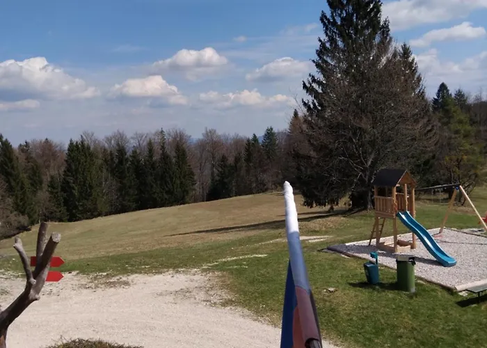 Planinska Koca Na Kopitniku