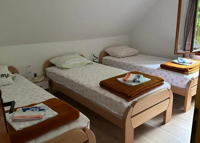 Planinska Koca Na Kopitniku Dol pri Hrastniku